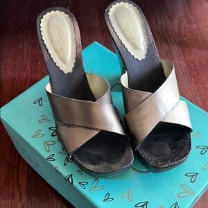 Stylish Bronze Women's Sandals